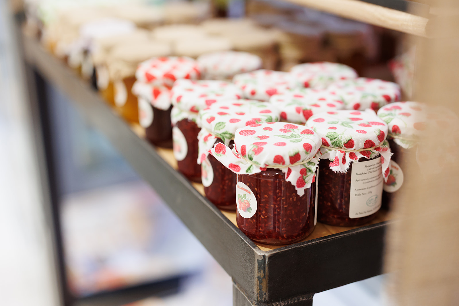 Pain artisanal à la mie alvéolée et croûte dorée
